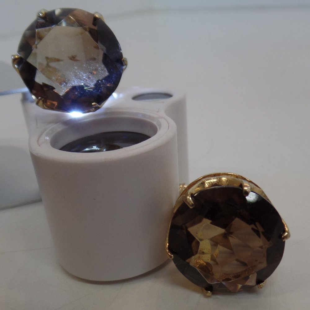 Mens Goldtone & Brown Glass Stone Cuff Links Unbranded.